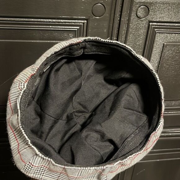Plaid Beret  - Picture 3 of 3